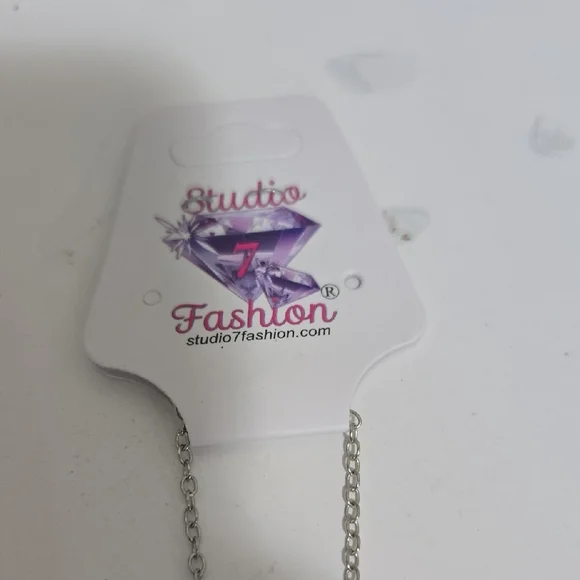 Green Tree Of Life Heart Necklace - Picture 2 of 3